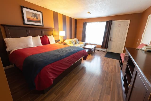 Deluxe Room, 1 King Bed, Non Smoking