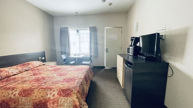 Premium Room, 1 Queen Bed, Non Smoking