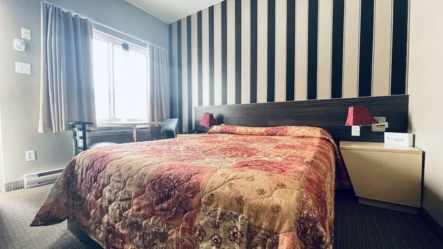 Premium Room, 1 Queen Bed, Non Smoking