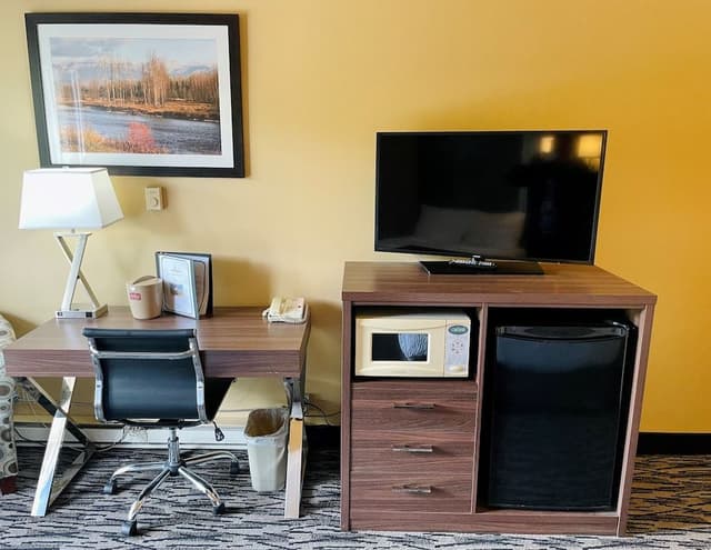 Family Suite (No Pets)