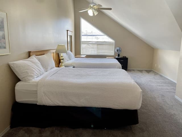 Deluxe Condo, 3 Bedrooms (No Pets)