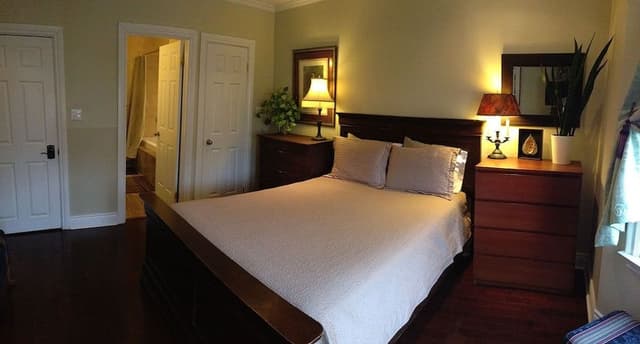 Deluxe Double Room, Ensuite, City View (The West Wing)
