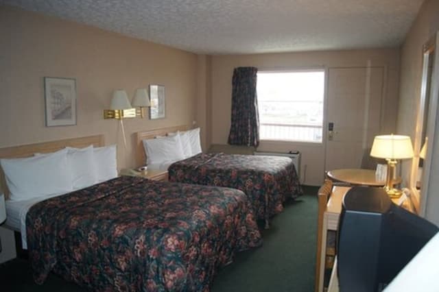 Standard, Two Double Beds