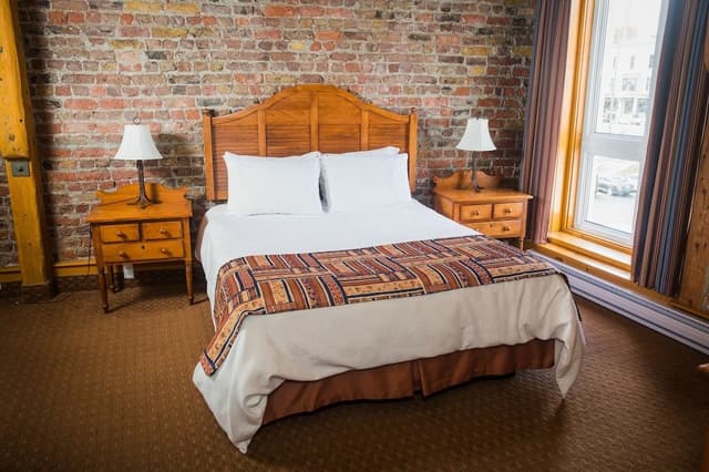Standard Room, 1 Queen Bed