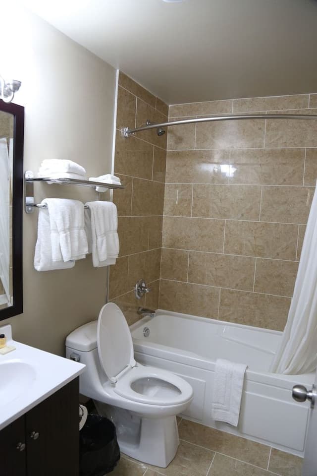 Standard Room, 2 Queen Beds, City View