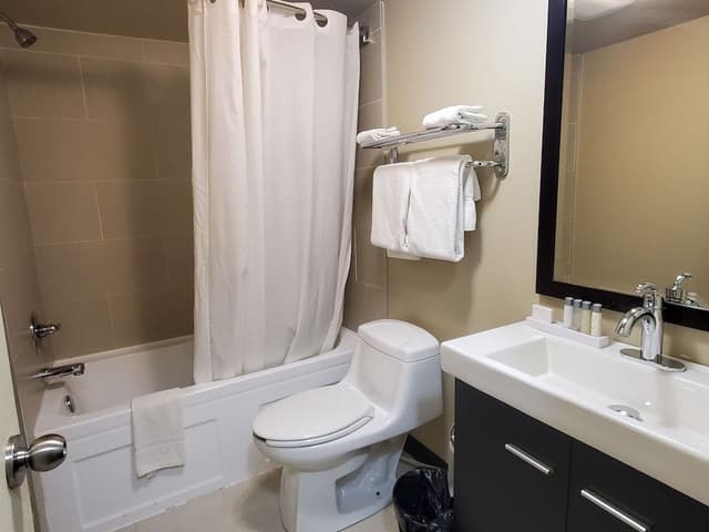 Basic Double Room, 2 Double Beds, City View