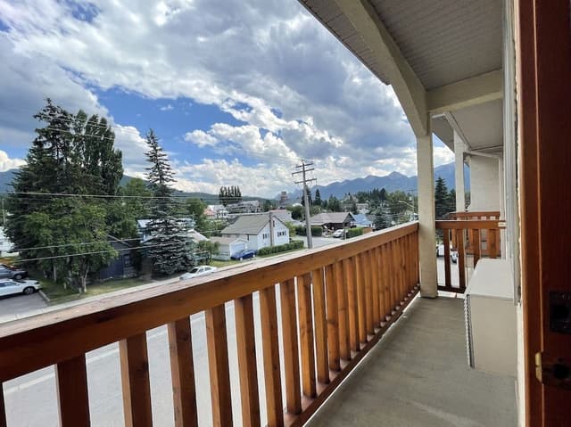 Junior Studio, 1 King Bed with Sofa bed, Balcony (No Pets)