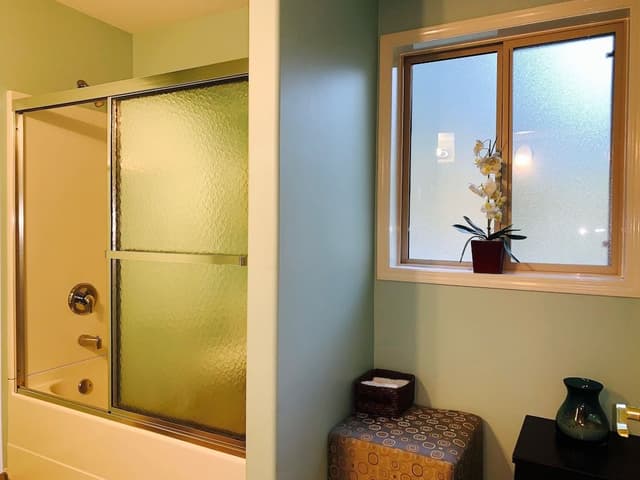 Executive Suite, 1 Queen Bed with Sofa bed, Kitchenette, Park View