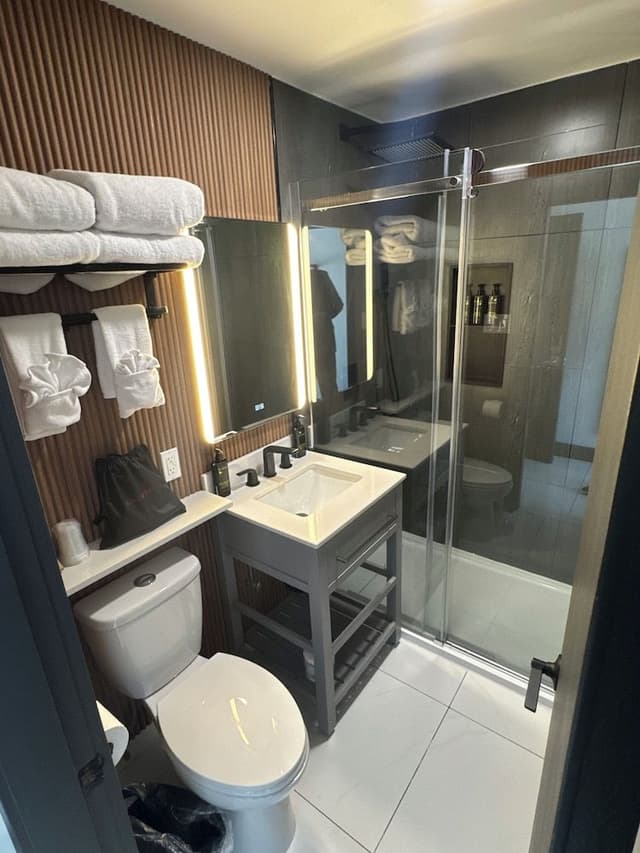 Classic Room, 1 King Bed