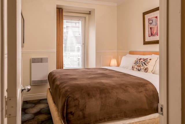 Deluxe Suite, 1 King Bed with Sofa bed