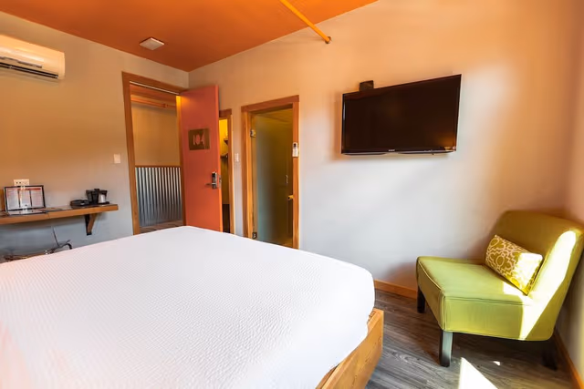 Deluxe Room, 1 King Bed