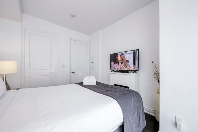 Superior 1 Bedroom Suite, Kitchen, City View