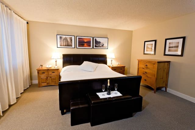 Honeymoon Suite, 1 King Bed with Sofa bed, Balcony