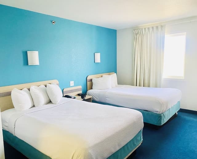 Deluxe Room, 2 Double Beds, Non Smoking, Refrigerator & Microwave