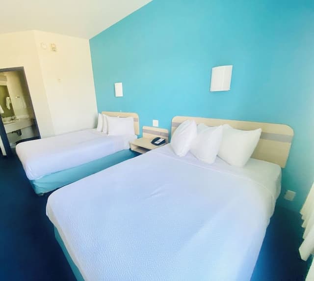 Deluxe Room, 2 Double Beds, Non Smoking, Refrigerator & Microwave
