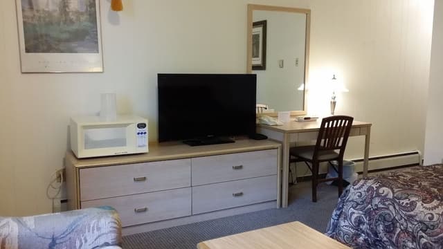 Standard Room, 1 Queen Bed