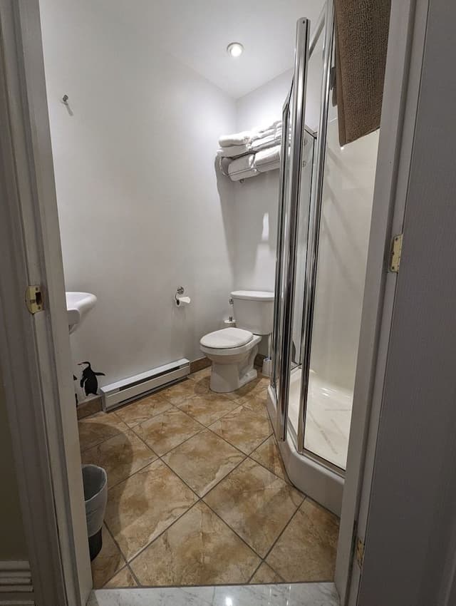 Classic Room, 1 Queen Bed, Ensuite