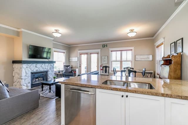 Condo, 1 Bedroom
