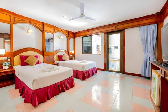 Deluxe Twin Room