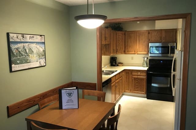 Condo, 1 Bedroom (Unit 208)