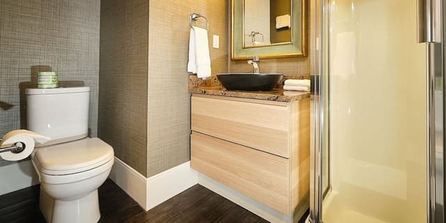Deluxe Room, 1 Queen Bed