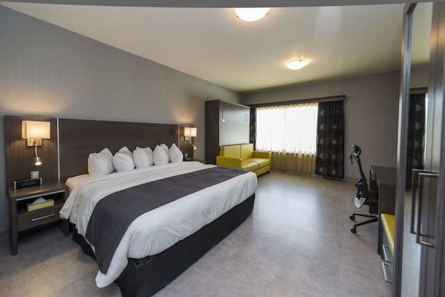 Room (Distinction)