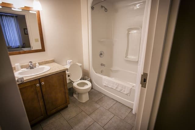 Standard Room, 1 Queen Bed