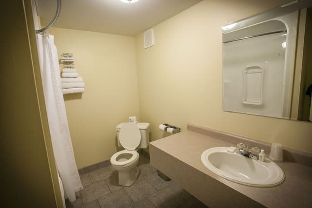Standard Room, 1 Queen Bed