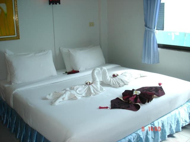 Deluxe - King Bed