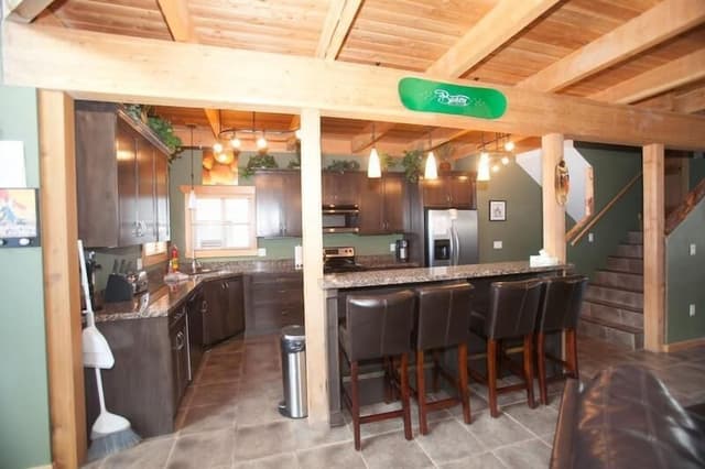 Luxury Townhome, 3 Bedrooms, Hot Tub, Mountain View