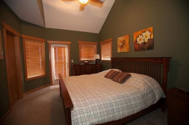 Luxury Townhome, 3 Bedrooms, Hot Tub, Mountain View