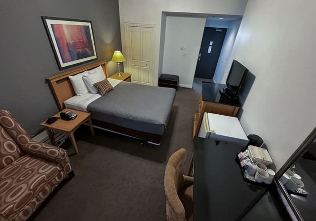 Standard Room, 1 Queen Bed (Rear Facing)
