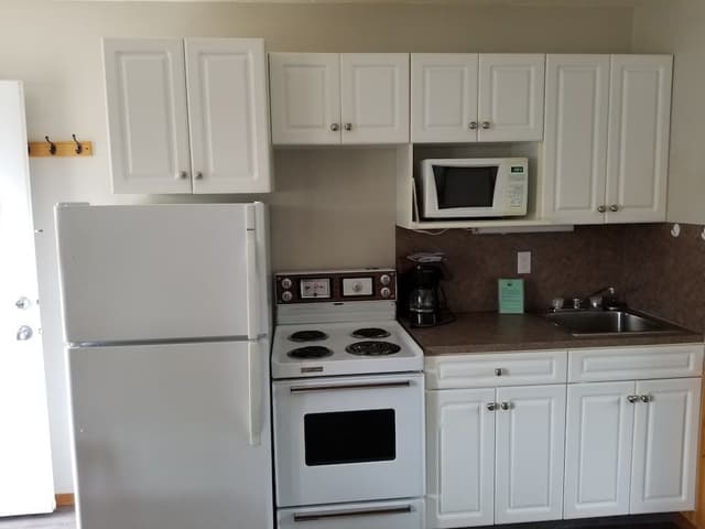 King 1 Bedroom Suite with Kitchen