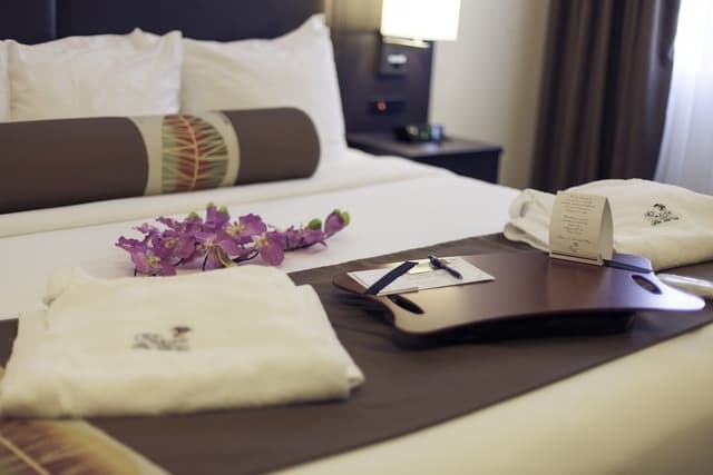 Suite, 2nd Floor, 1 King Bed with Jetted Tub