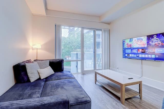 Executive Condo, 1 Bedroom, Non Smoking, Balcony