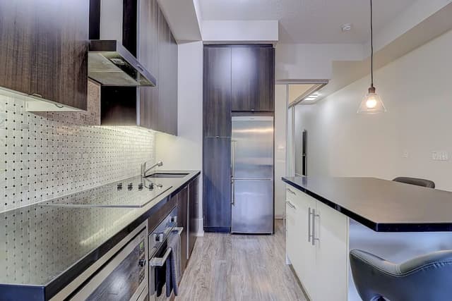 Executive Condo, 1 Bedroom, Non Smoking, Balcony