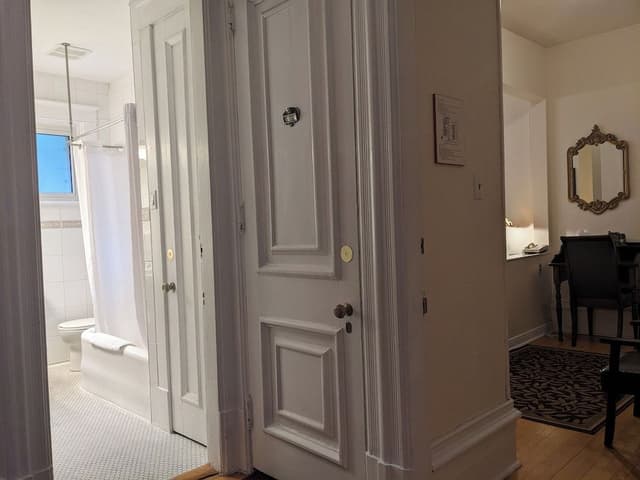Room (14)