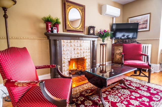 The Victorian Suite