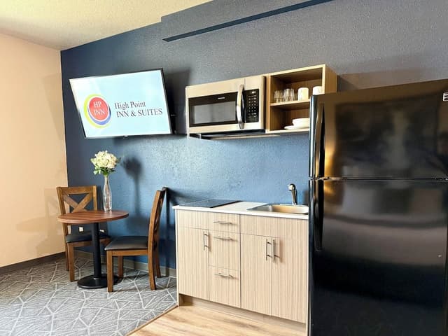 Deluxe Room, 2 Queen Beds, Kitchen