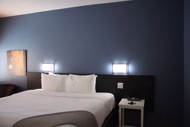 Standard Room, 1 King Bed