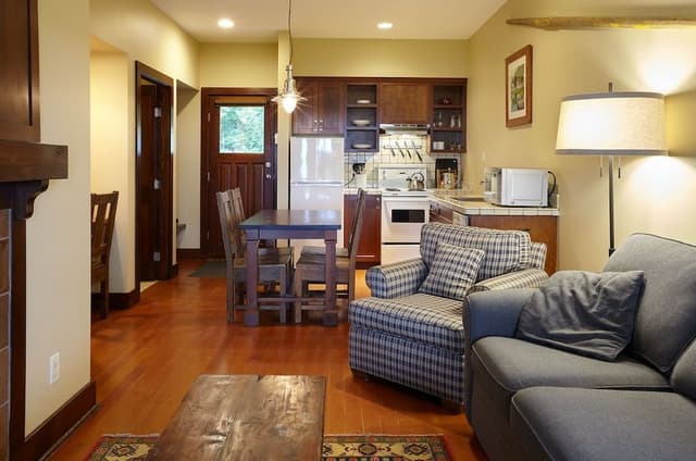 Deluxe Suite, 1 King Bed with Sofa bed, Ocean View, Beachside
