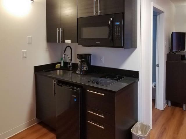 Deluxe Room, 2 Queen Beds, Non Smoking, Kitchenette