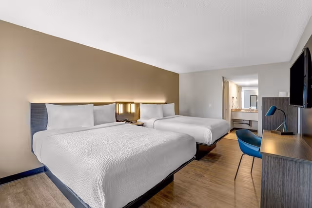 Deluxe Room, 2 Queen Beds, Non Smoking, Refrigerator & Microwave