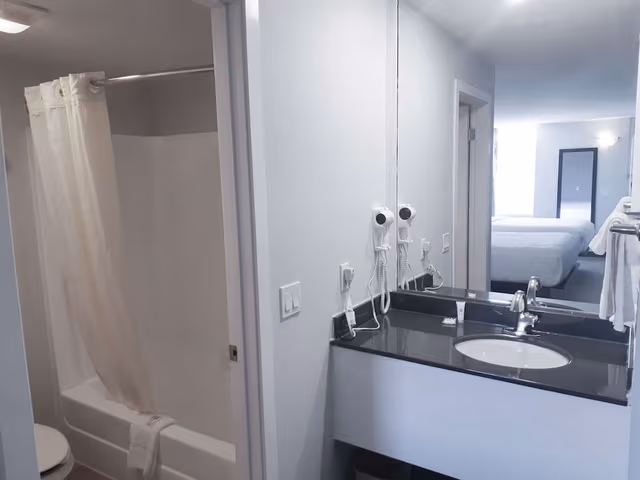 Deluxe Room, 2 Queen Beds, Non Smoking, Refrigerator & Microwave