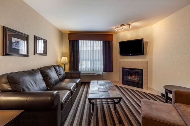 Suite, 1 King Bed, Non Smoking, Jetted Tub