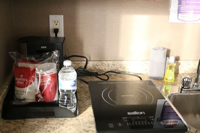 Suite, 1 Bedroom, Kitchenette