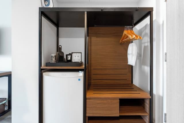 Superior Room, 1 Queen Bed, Private Bathroom