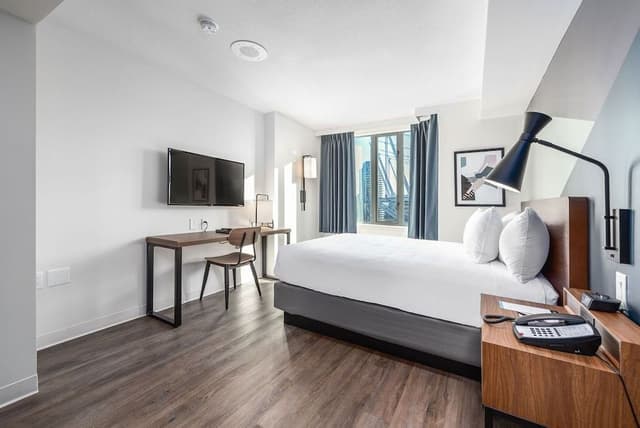 Superior Room, 1 Queen Bed, Private Bathroom