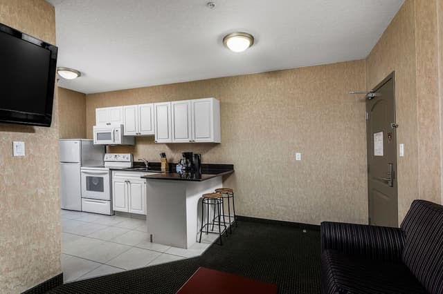 Standard Room, 1 King Bed, Kitchenette