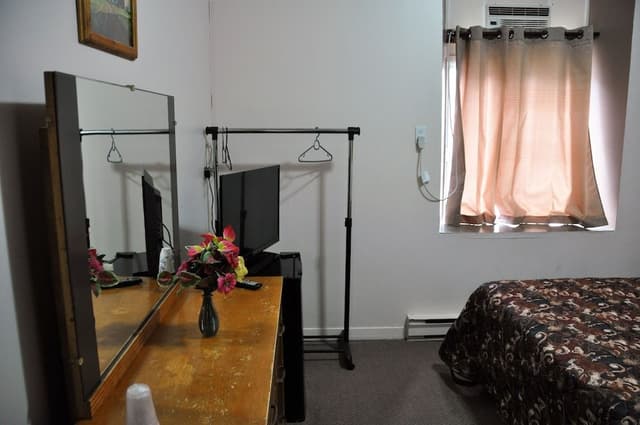 Standard Room, 1 Queen Bed